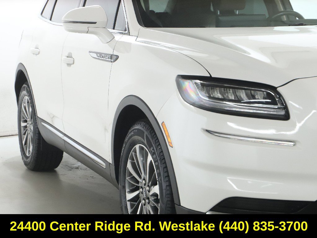 Used 2023 Lincoln Nautilus FWD w/ Premium Package image 9