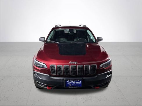 Used 2020 Jeep Cherokee Trailhawk image 3