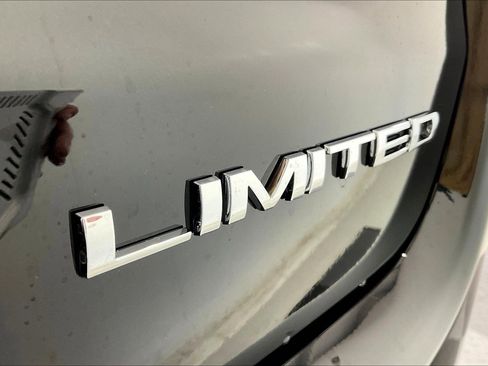 New 2026 Jeep Compass Limited image 17