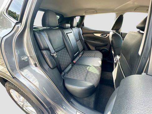 Used 2020 Nissan Rogue Sport SV w/ Technology Package FWD image 25
