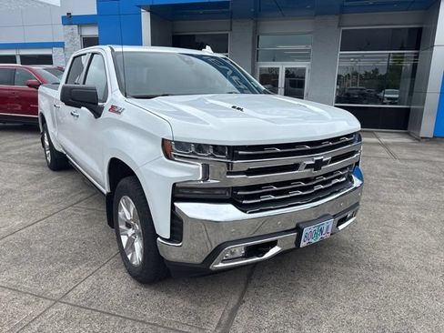 Used 2022 Chevrolet Silverado 1500 LTZ w/ LTZ Premium Package AWD/4WD image 2