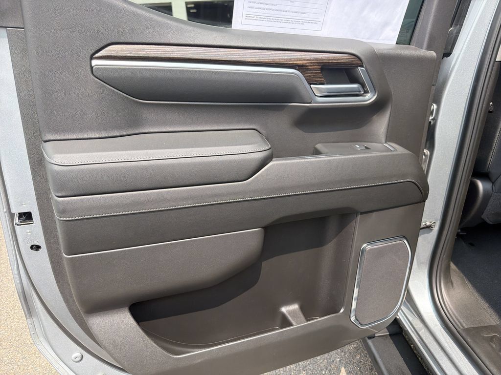 Used 2024 GMC Sierra 1500 Elevation AWD/4WD image 12