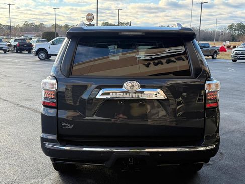 Used 2024 Toyota 4Runner Limited image 4