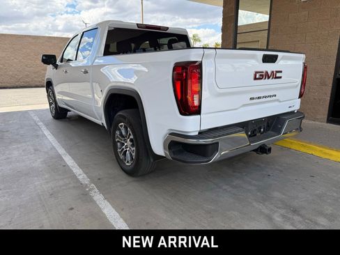 Certified 2025 GMC Sierra 1500 SLT image 3