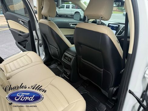Used 2023 Ford Edge SEL w/ Convenience Package AWD/4WD image 16