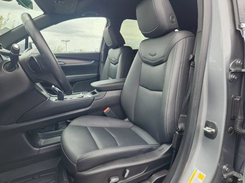 Used 2023 Cadillac XT5 Luxury FWD image 4