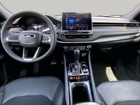 Used 2024 Jeep Compass Trailhawk AWD/4WD image 15