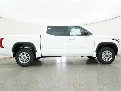 New 2026 Toyota Tundra SR5 AWD/4WD image 4
