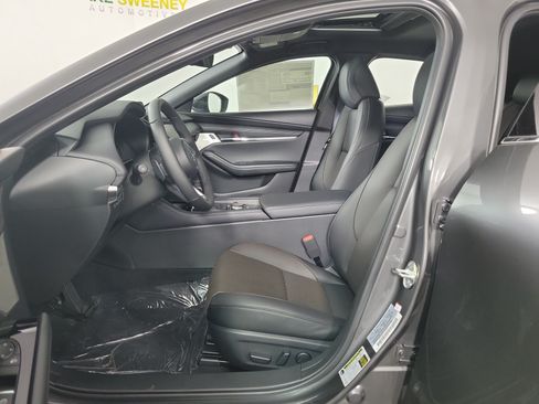 New 2026 MAZDA MAZDA3 Hatchback w/Premium Plus Pkg AWD/4WD image 11