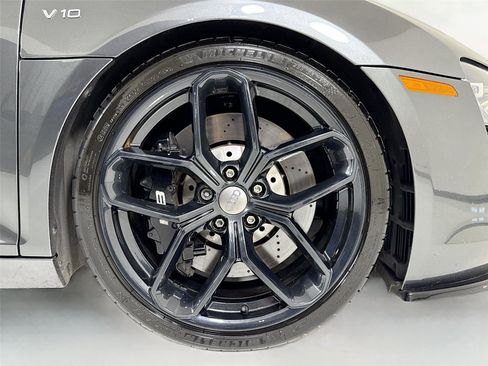 Used 2011 Audi R8 V10 image 30