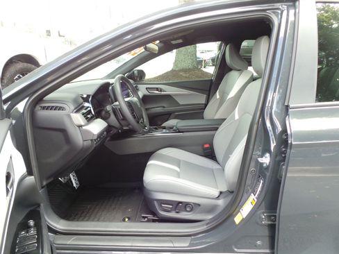 Used 2026 Toyota Camry SE FWD image 25