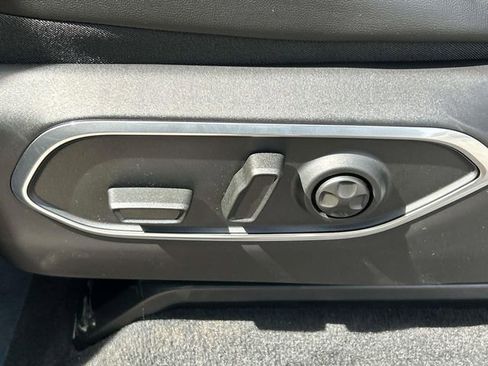 New 2026 Jeep Grand Wagoneer L 4WD image 17