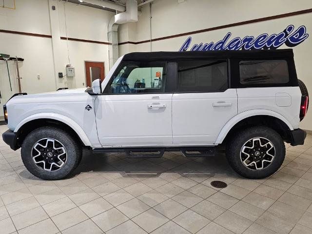 Certified 2022 Ford Bronco Outer Banks AWD/4WD image 2