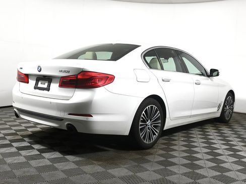 Used 2018 BMW 530i xDrive AWD/4WD image 11