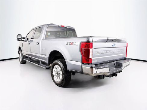 Used 2021 Ford F250 XLT w/ XLT Value Package AWD/4WD image 9