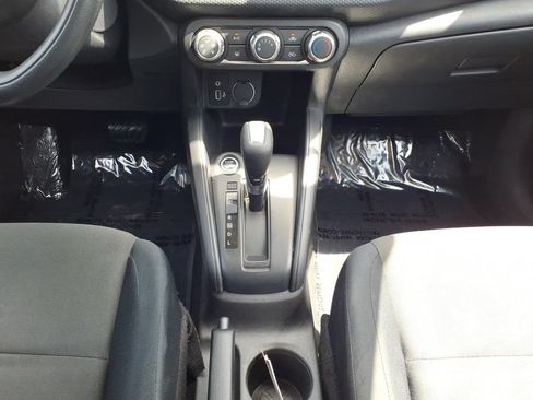 Used 2024 Nissan Kicks S FWD image 11