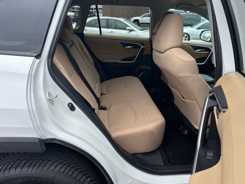 Certified 2022 Toyota RAV4 XLE AWD/4WD image 26