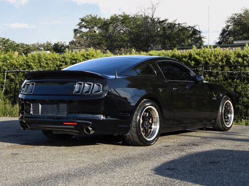 Used 2014 Ford Mustang GT RWD image 6