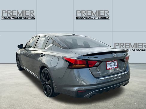 Used 2022 Nissan Altima 2.5 SR w/ Midnight Edition Package image 7