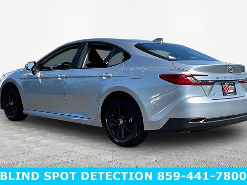 Used 2025 Toyota Camry LE AWD/4WD image 4