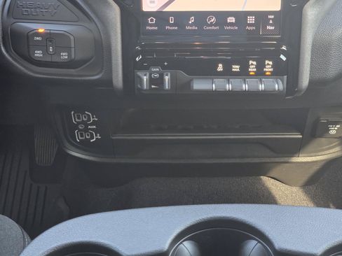 Used 2025 RAM 2500 Tradesman AWD/4WD image 13
