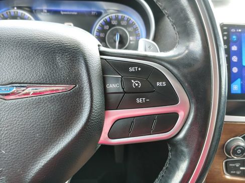 Used 2017 Chrysler 300 C Platinum AWD/4WD image 22