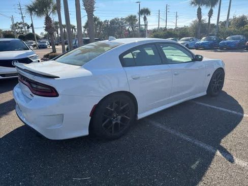 Used 2018 Dodge Charger R/T Scat Pack image 6