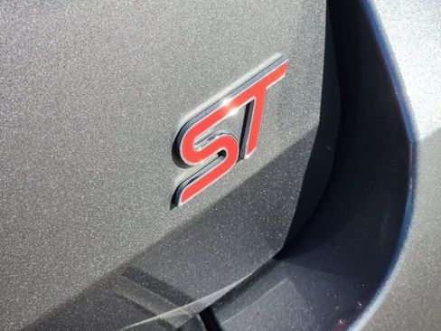 Used 2025 Ford Explorer ST image 9