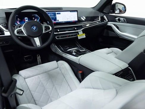 New 2026 BMW X5 xDrive50e w/ M Sport Package image 22