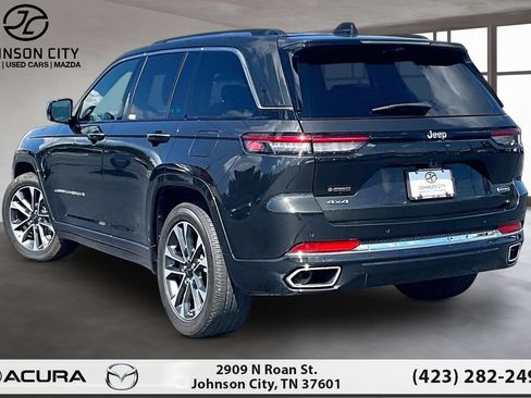 Used 2023 Jeep Grand Cherokee Overland w/ Luxury Tech Group IV AWD/4WD image 13