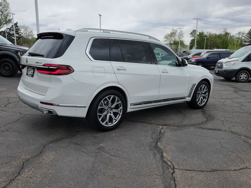 Used 2025 BMW X7 xDrive40i AWD/4WD image 16