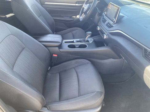 Certified 2022 Nissan Altima 2.5 SV image 12