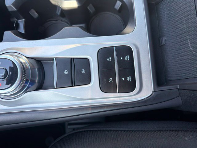 Used 2024 Ford Explorer XLT RWD image 19