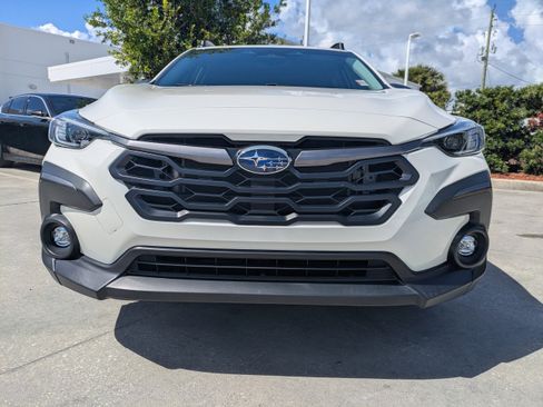 Used 2024 Subaru Crosstrek 2.5i Limited w/ Crosstrek Mirror Package AWD/4WD image 9