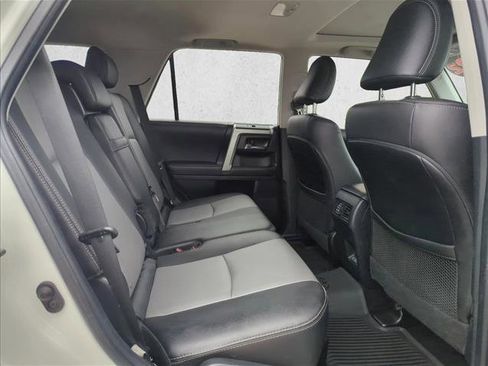Used 2022 Toyota 4Runner SR5 Premium w/ Moonroof Package AWD/4WD image 21