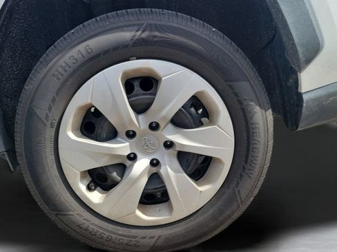 Used 2024 Toyota RAV4 LE FWD image 12