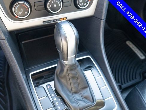 Used 2015 Volkswagen Passat 1.8T Wolfsburg Edition image 21