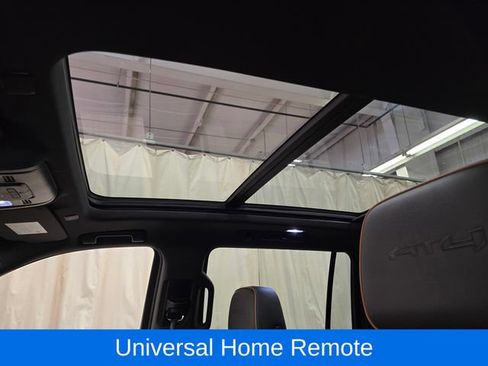 Used 2022 GMC Yukon XL AT4 w/ Technology Package AWD/4WD image 17