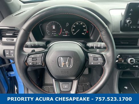 Used 2025 Honda Pilot TrailSport image 12