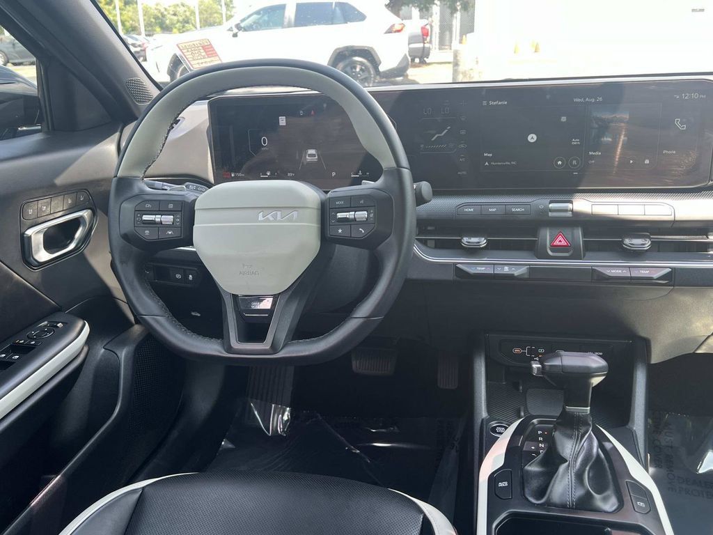 Used 2025 Kia K4 GT-Line w/ GT-Line Premium Package FWD image 18
