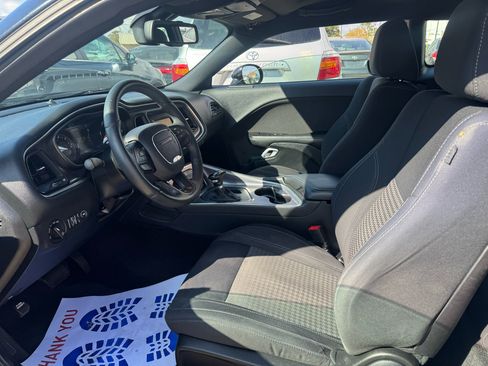 Used 2016 Dodge Challenger SXT w/ Blacktop Package image 7