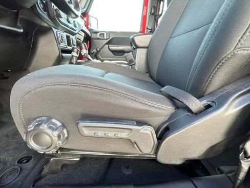 Used 2021 Jeep Wrangler Unlimited Sport AWD/4WD image 14