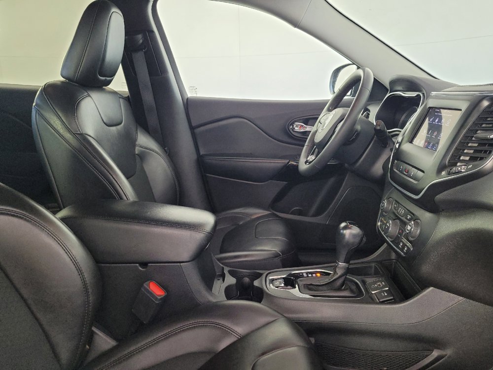 Used 2021 Jeep Cherokee Latitude Plus FWD image 21