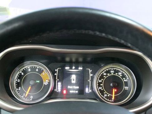 Used 2016 Jeep Cherokee Latitude w/ Comfort & Convenience Group image 17