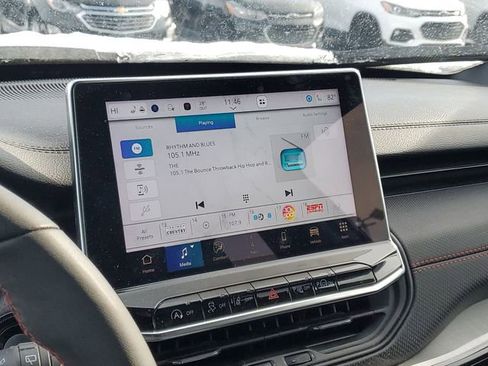 Used 2024 Jeep Compass Trailhawk w/ Trailhawk Elite Group image 13