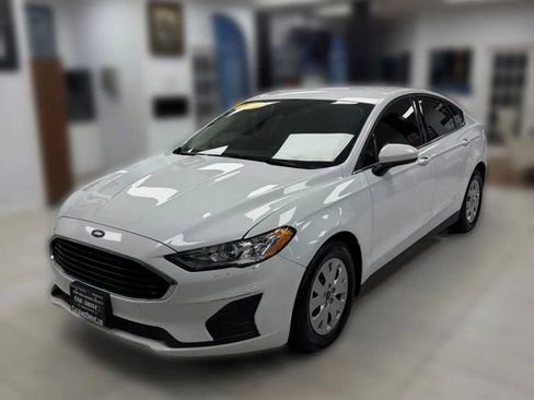 Used 2020 Ford Fusion S image 1