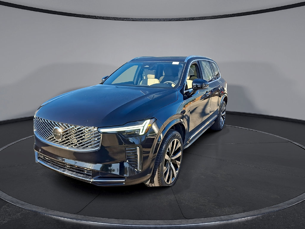 Certified 2025 Volvo XC90 B5 Core w/ Protection Package AWD/4WD image 3