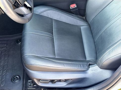 Used 2025 Toyota Camry XSE FWD image 26