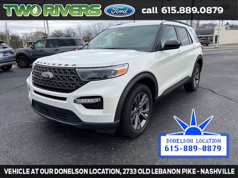 Used 2022 Ford Explorer XLT w/ Equipment Group 202A image 4