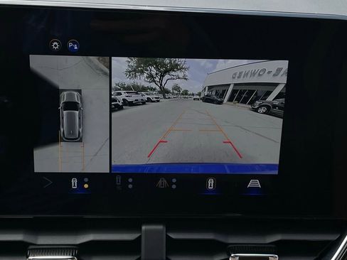 Certified 2025 Chevrolet Equinox ACTIV w/ Safety and Technology Package image 19